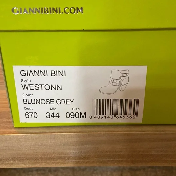 Gianni Bini Westonn
Boots Size 9 - Picture 7 of 7